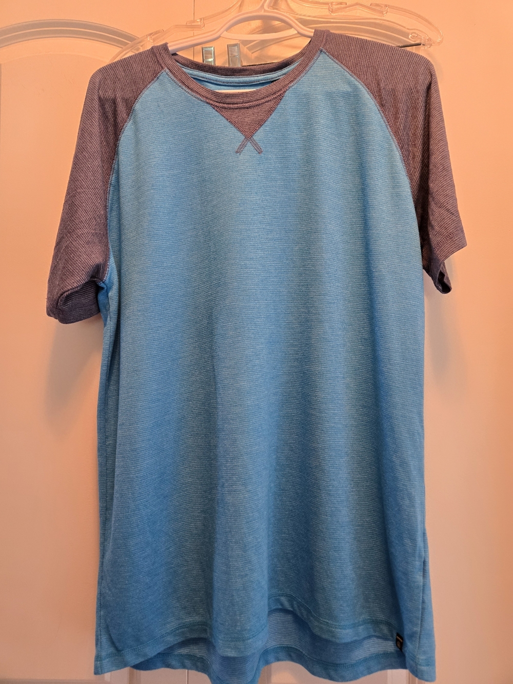 Burnside Men's Two-Tone Blue Raglan Short Sleeve Shirt